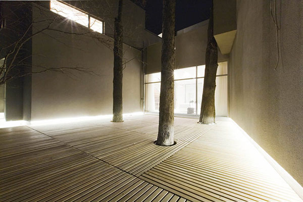 与自然亲密融合的莫斯科绿色住宅