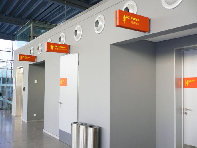 科隆波恩机场导示系统设计