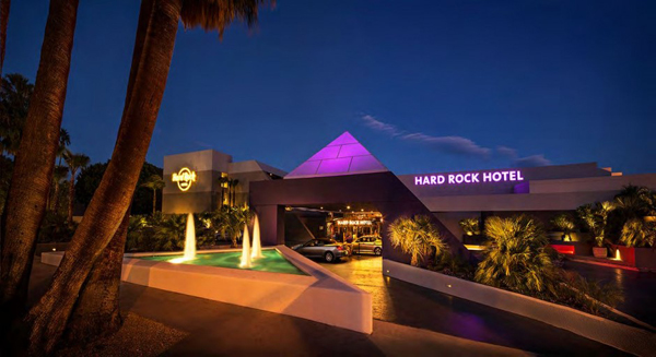 充满摇滚魅力的加州棕榈泉硬石酒店(Hard Rock Hotel)