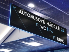 捷克Nova Karolina购物中心导示系统设计