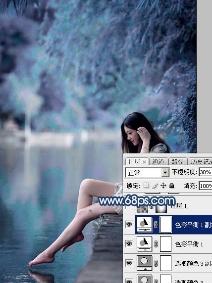 Photoshop打造唯美的蓝紫色江景美女图片