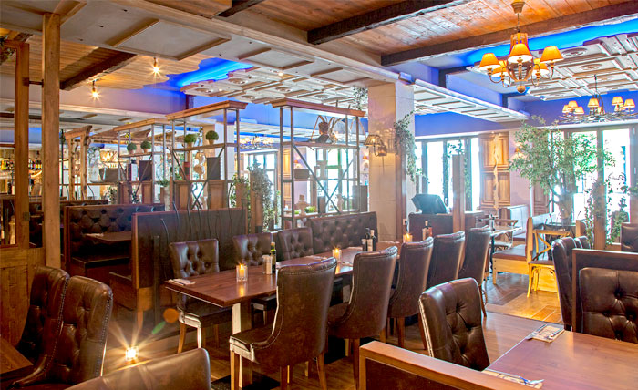 怀旧的气息和温馨的氛围:希腊Rhodos餐厅设计