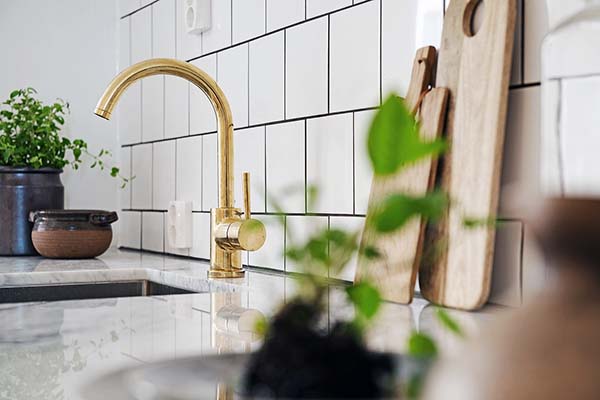 哥德堡极简纯白的北欧风格公寓设计