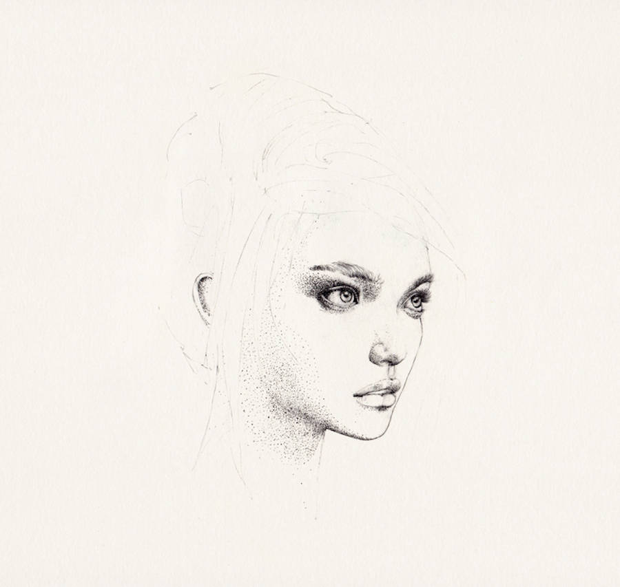 细腻的点画:Natalia Bivol女性肖像铅笔画作品