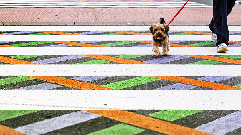 马德里街头的彩色人行横道