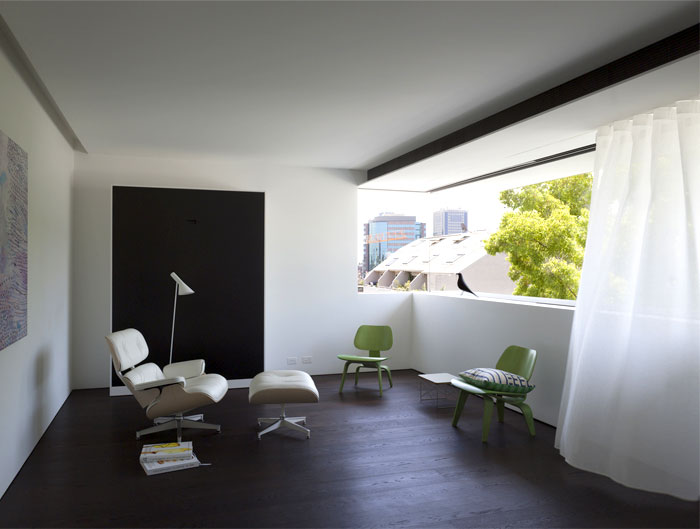 悉尼MCK architects把仓库改造为现代住宅空间